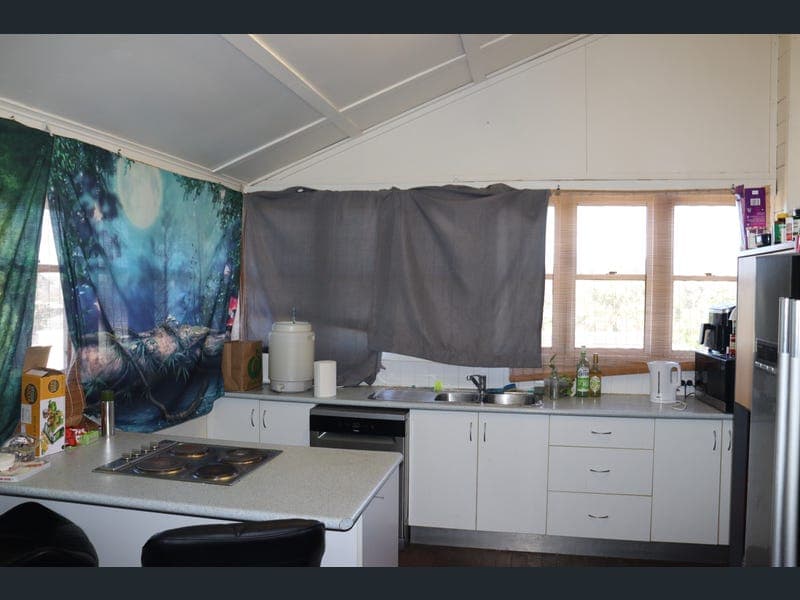 10 Gralton St, Collinsville — photo 1 of 5