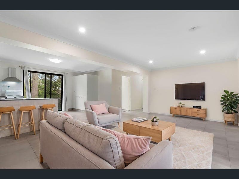 11A Cook Street, Logan Central — photo 1 of 5