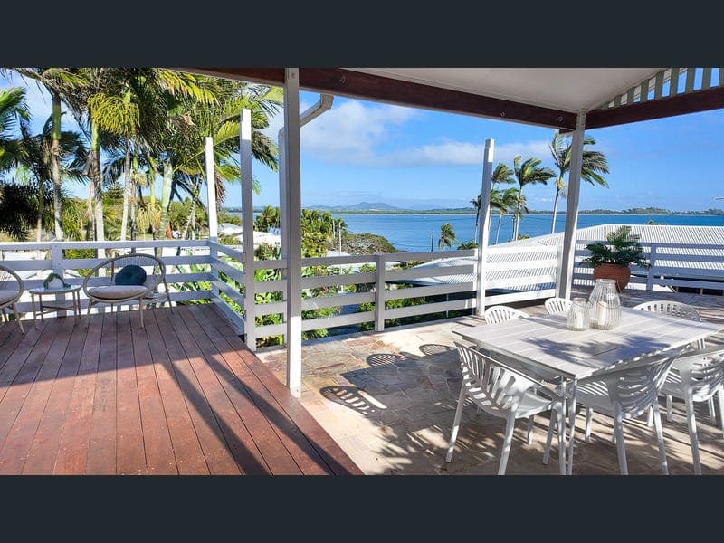 8 Hawk Street, Slade Point — photo 1 of 5