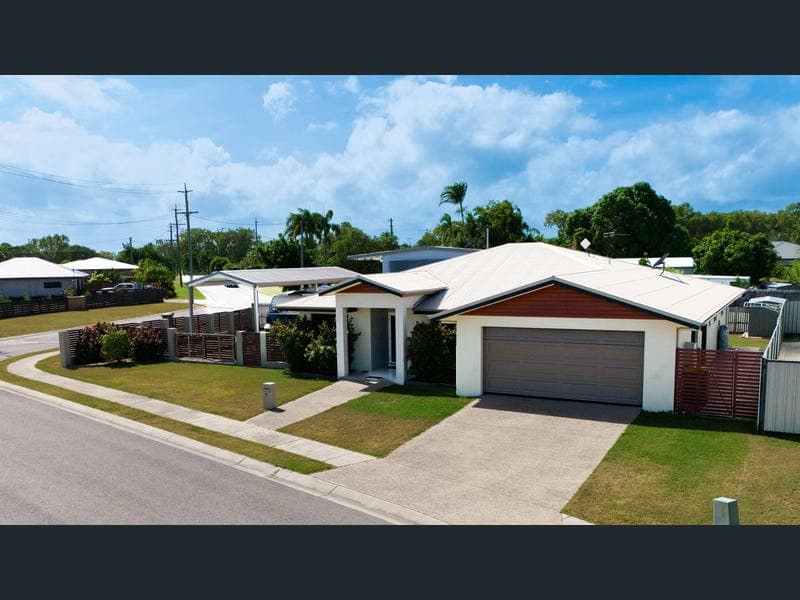 1 Lexington Court, Bowen — photo 1 of 5