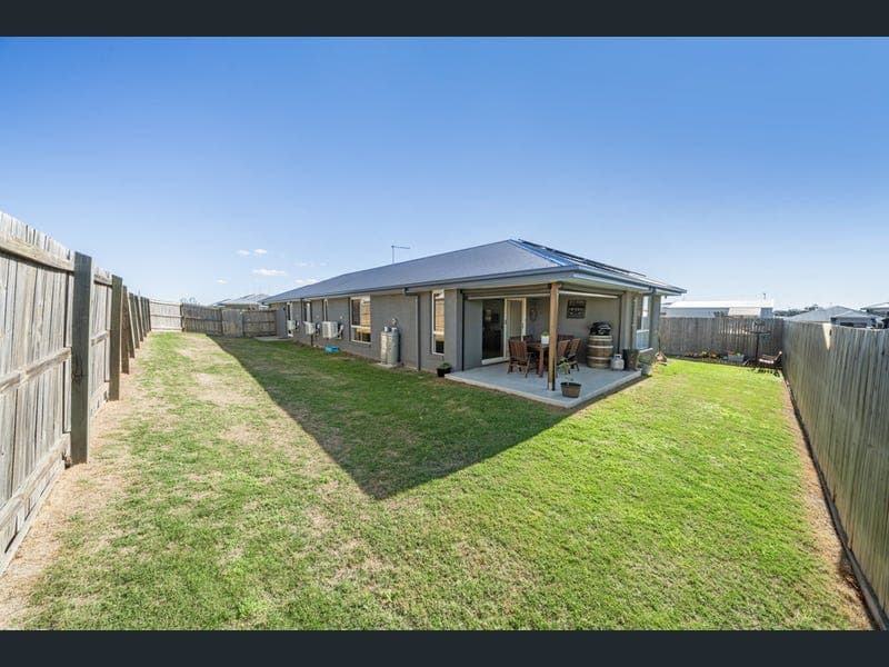 53 London Circuit, Torrington — photo 1 of 5