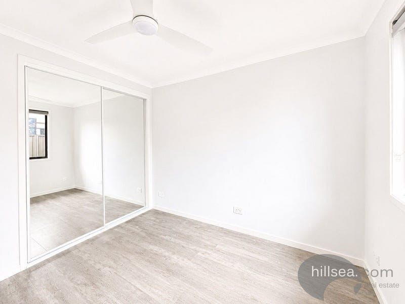 7 Minden Crescent, Helensvale — photo 1 of 5
