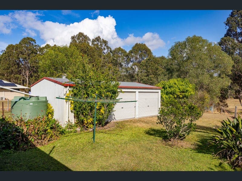 7 Jamie Avenue, Curra — photo 1 of 5