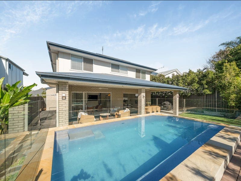 50 Robertson Avenue, Margate — photo 1 of 5