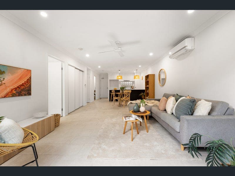 1/95 Adamson Street, Wooloowin — photo 1 of 5