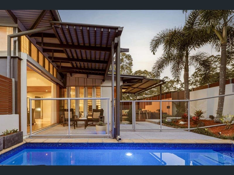 8 Lomandra Place, Chapel Hill — photo 1 of 5