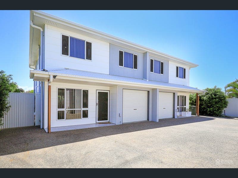 4/11 Holland Street, Bargara — photo 1 of 5