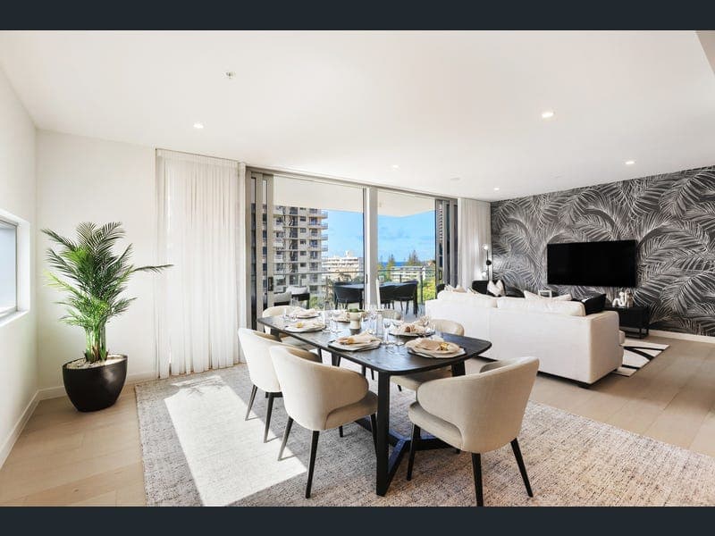 603/122 Surf Parade, Broadbeach — photo 1 of 5