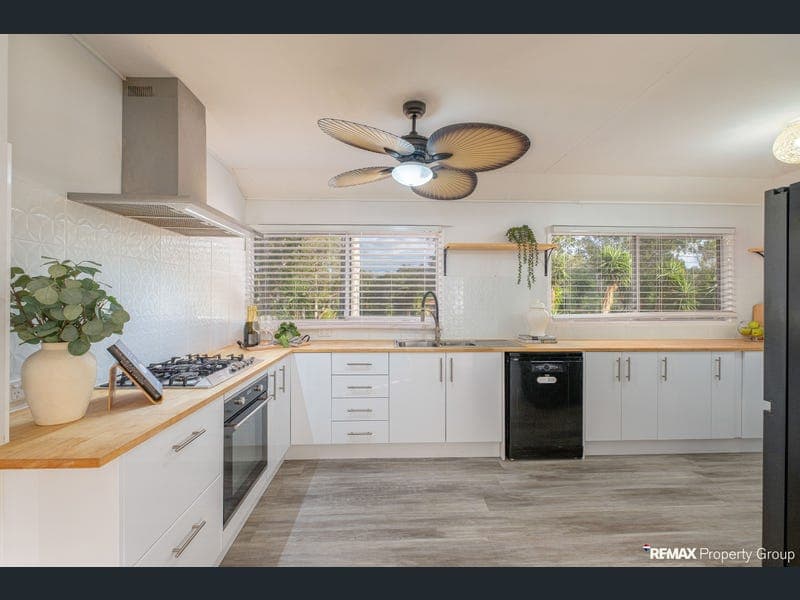 196 Lynne Drive, Curra — photo 1 of 5