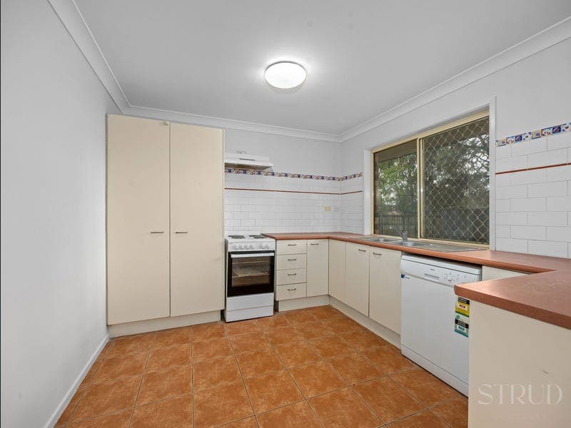 6 Gumnut Grove, Redbank Plains — photo 1 of 5