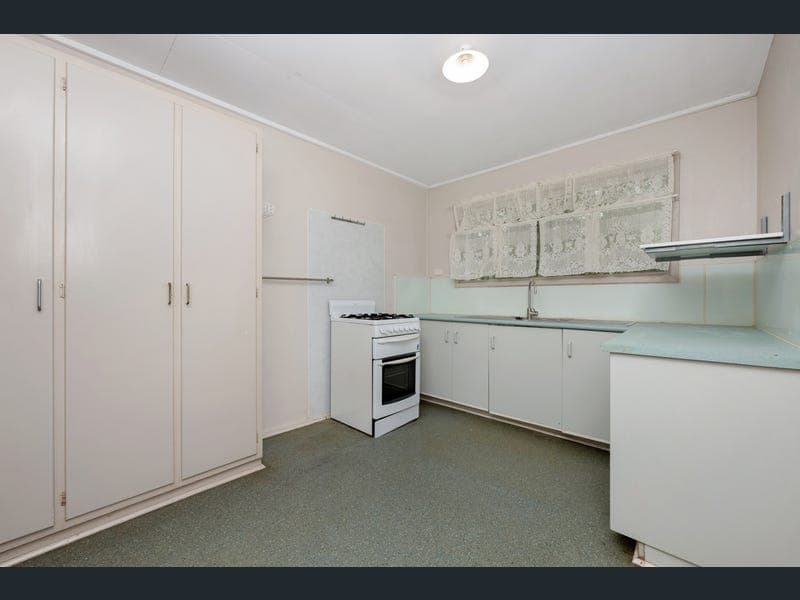 42 Easterbrook Crescent, Kirwan — photo 1 of 5