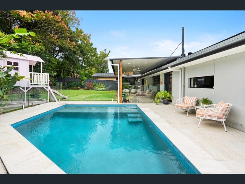 4 Mulyan Place, Ashmore — photo 1 of 5