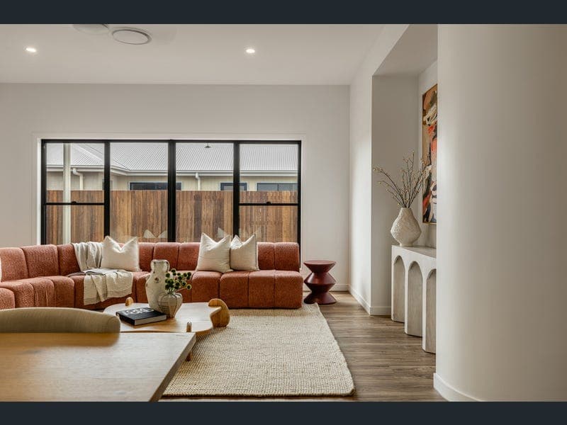 34 McGrory Drive, Kearneys Spring — photo 1 of 5