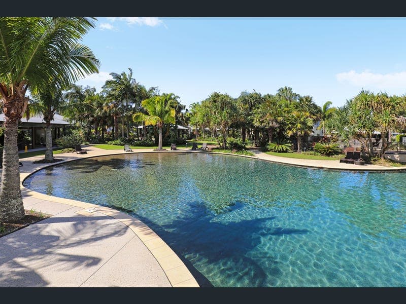 48/57 Grand Parade, Kawana Island — photo 1 of 5
