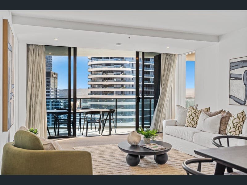 2507/1 Oracle Boulevard, Broadbeach — photo 1 of 5