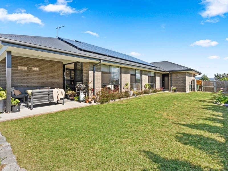 38 Gunsynd Drive, Beaudesert — photo 1 of 5