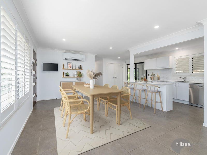 1 Mulkarra Street, Biggera Waters — photo 1 of 5