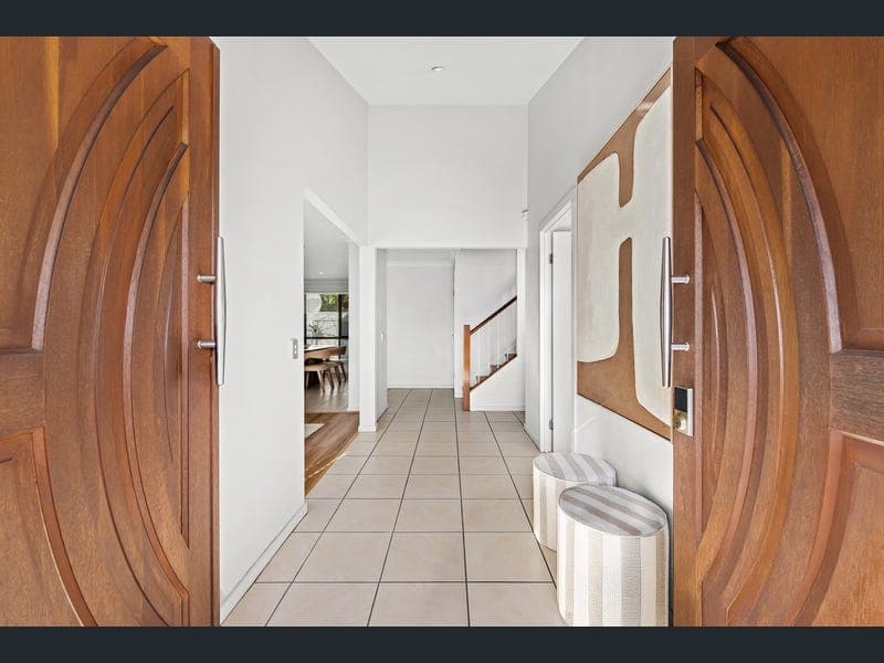 42 Hillardt Street, Robertson — photo 1 of 5
