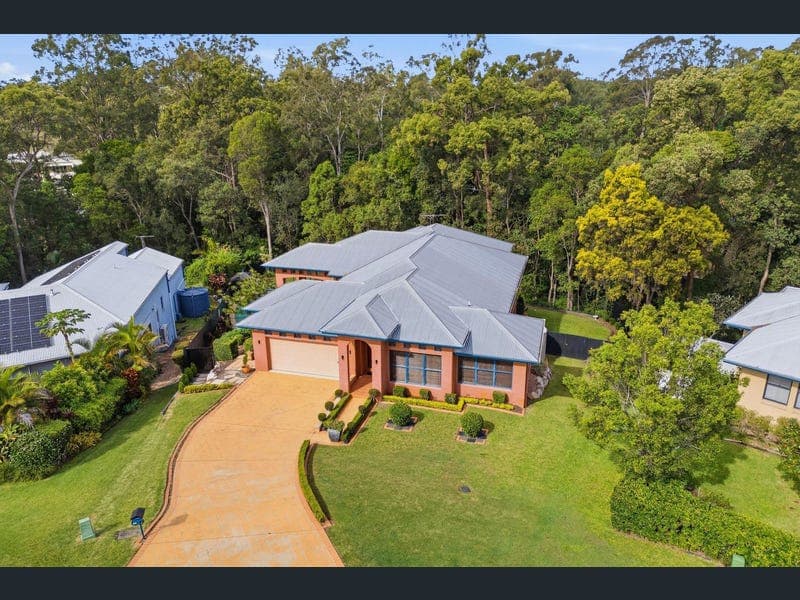39 Ironbark Place, Bridgeman Downs — photo 1 of 5