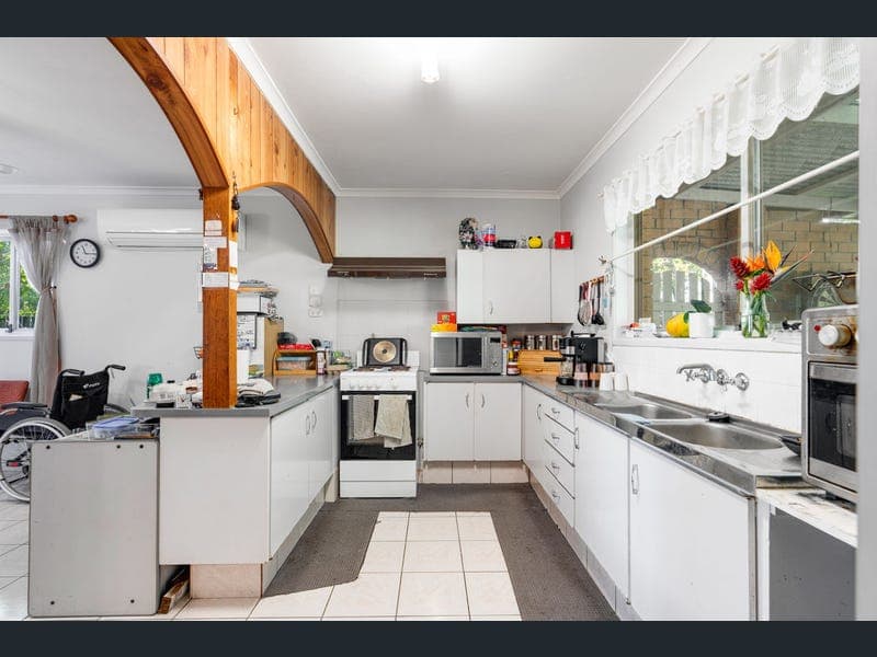 14 Mitre Street, Holmview — photo 1 of 5