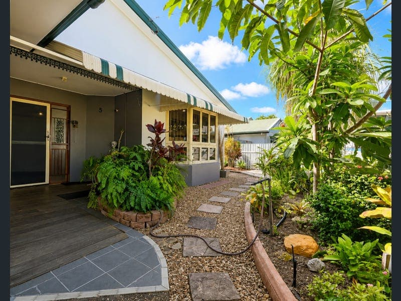 5 Chiquita Avenue, Rasmussen — photo 1 of 5