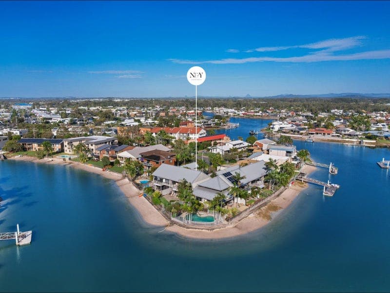 10/20 - 22 Woomba Place, Mooloolaba — photo 1 of 5
