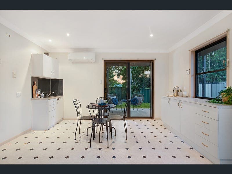 31 Scrub Road, Carindale — photo 1 of 5