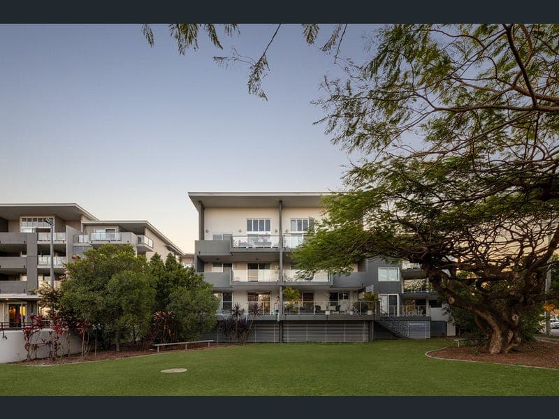 113/95 Clarence Road, Indooroopilly — photo 1 of 5