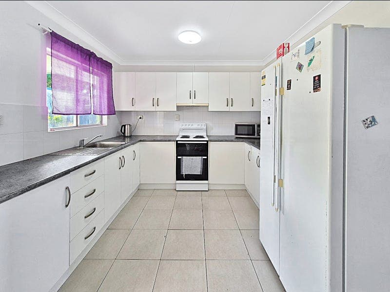 6 Rodney Street, Bowen — photo 1 of 5