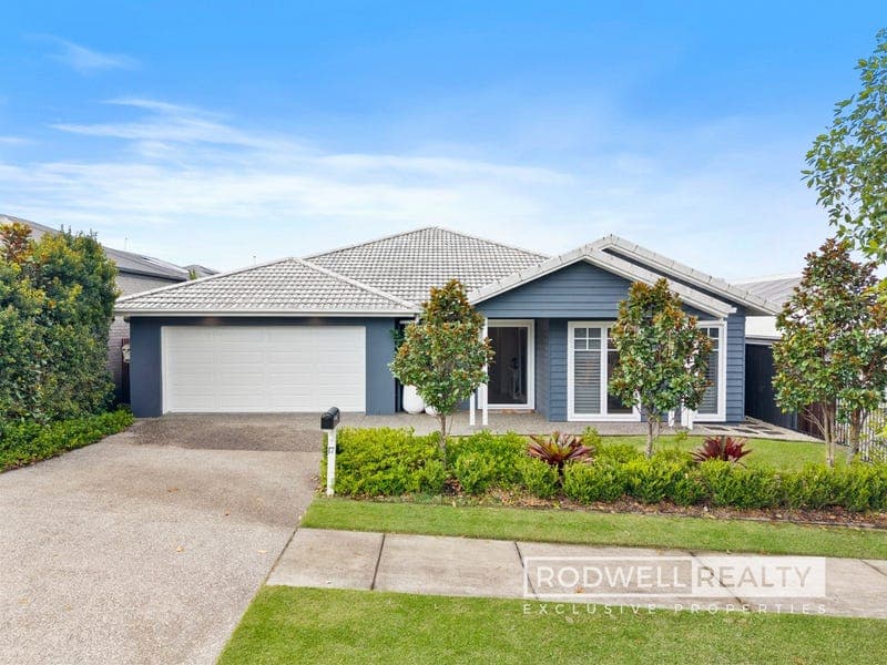 17 Olive Avenue, Greenbank — photo 1 of 5