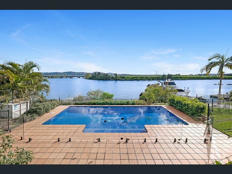 3131 Riverleigh Drive, Hope Island — photo 1 of 5