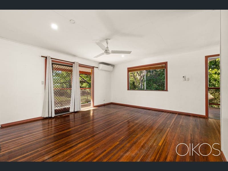 1 Olearia Street East, Everton Hills — photo 1 of 5