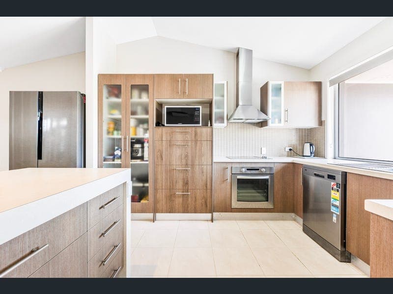 8 Callistemon Crescent, Tin Can Bay — photo 1 of 5