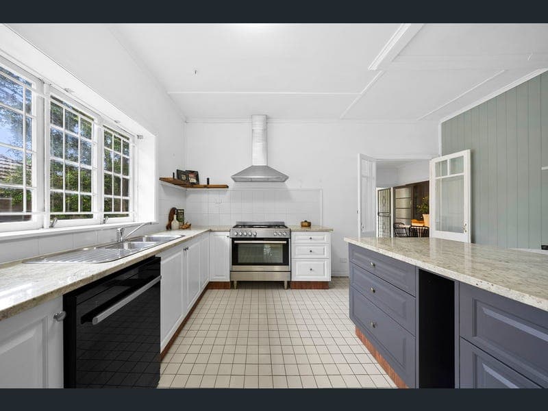 5 Mittagong Street, Enoggera — photo 1 of 5