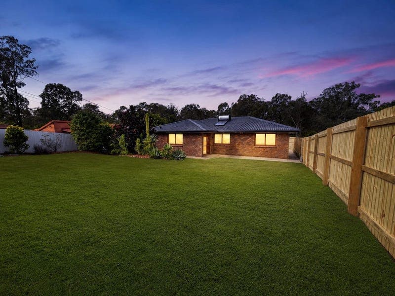 72 Parkroyal Crescent, Regents Park — photo 1 of 5