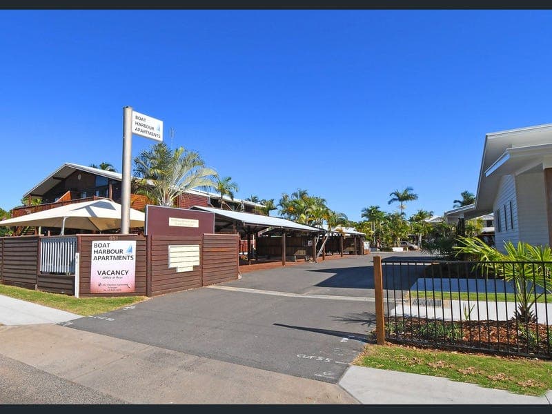 8/651 Esplanade, Urangan — photo 1 of 5
