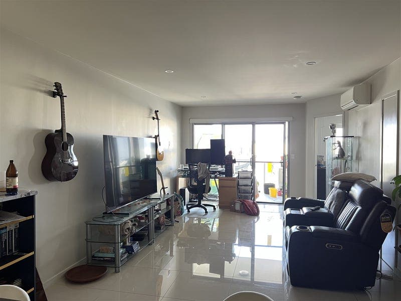 2318/1 Cremin St, Upper Mount Gravatt — photo 1 of 5