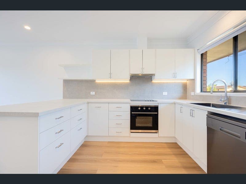 6/22 Pangarinda Place, Mooloolaba — photo 1 of 5