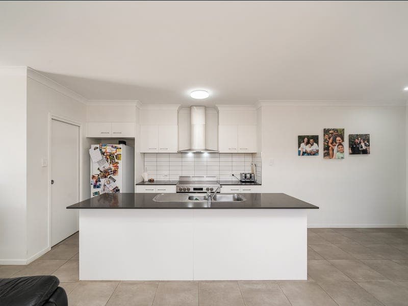26 Mornington Parade, Burpengary East — photo 1 of 5