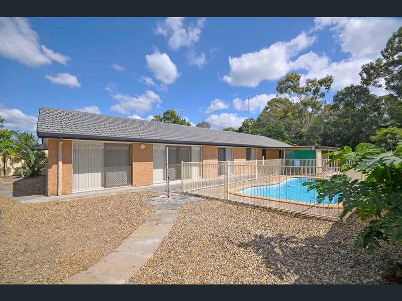 220 Tallebudgera Drive, Palm Beach — photo 1 of 5