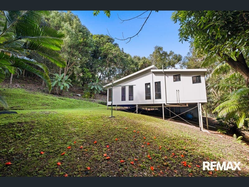 42 Lachlan Avenue, Nambour — photo 1 of 5
