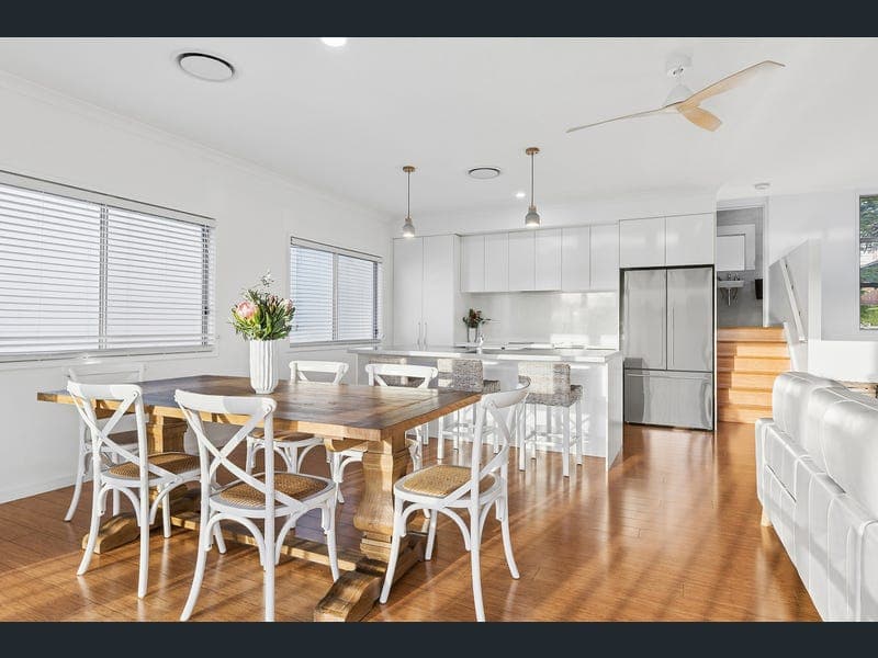 33 Robertson Street, Sherwood — photo 1 of 5