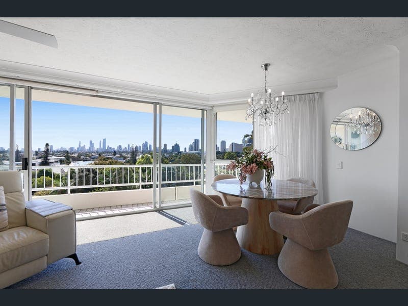 23/56 Hooker Boulevard, Mermaid Waters — photo 1 of 5