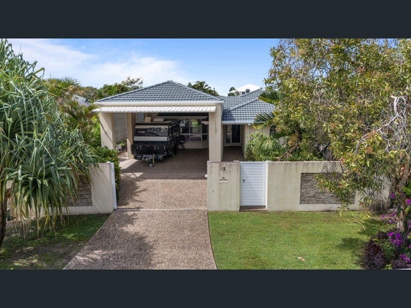 3 Tripcony Court, Pelican Waters — photo 1 of 5