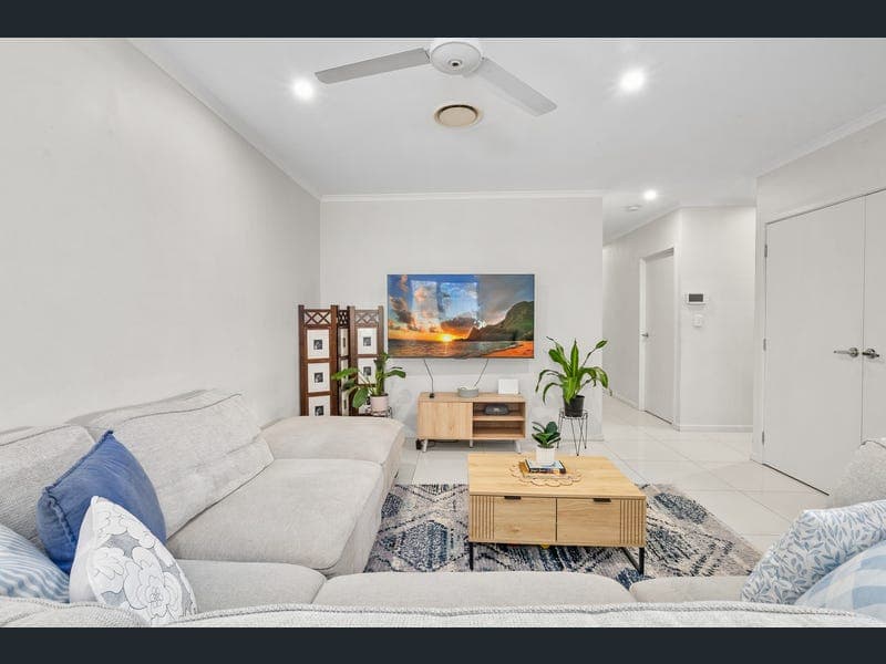 22 Ascot Crescent, Kallangur — photo 1 of 5