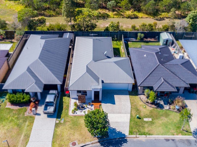 82 Bluestar Circuit, Caboolture — photo 1 of 5