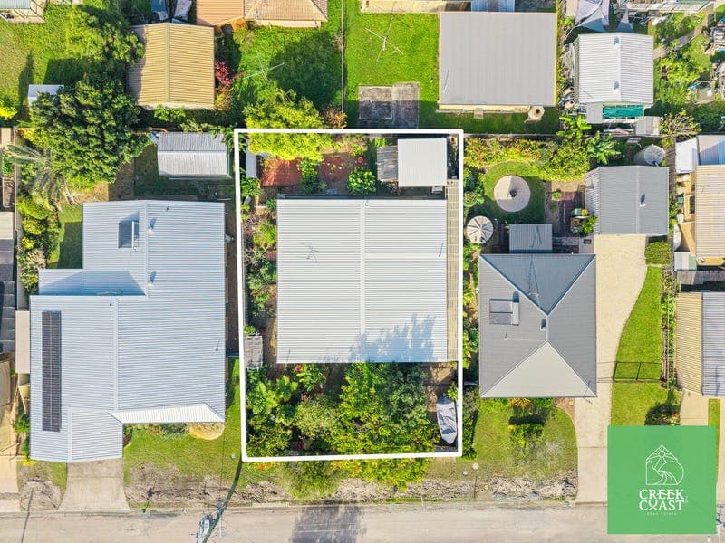 33 Drummer Street, Tin Can Bay — photo 1 of 5