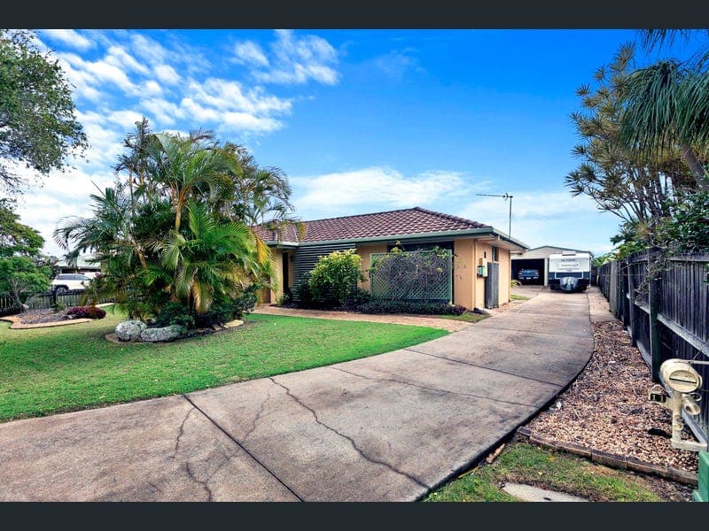 11 Cathy Place, Torquay — photo 1 of 5