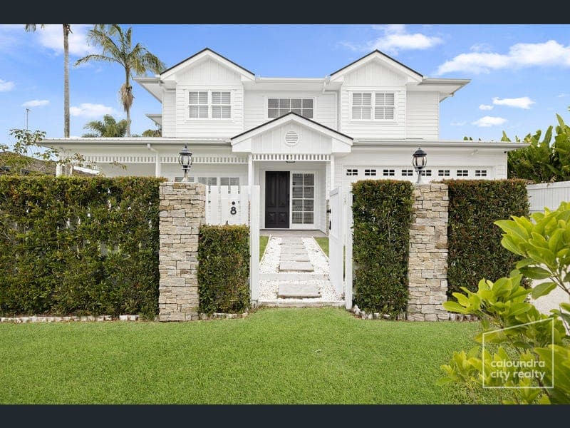 8 Ilaroo Crescent, Warana — photo 1 of 5