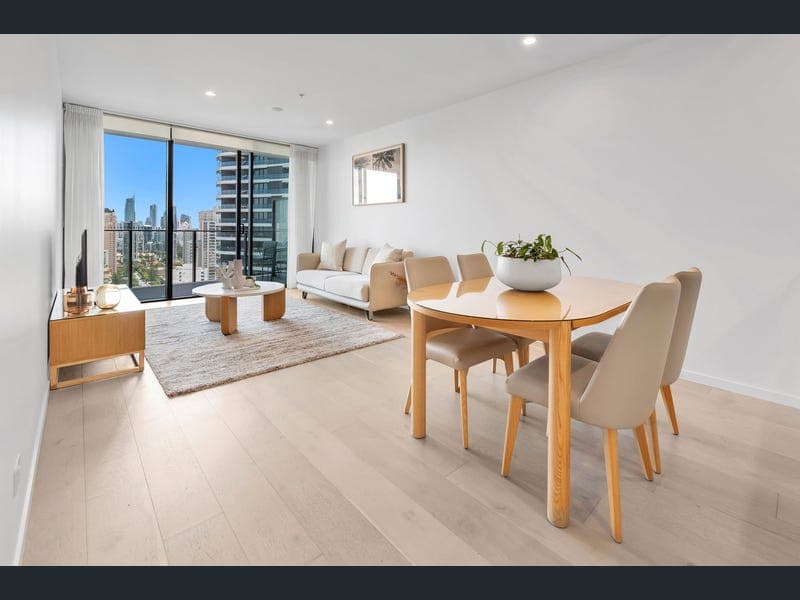 84/14 Elizabeth Avenue, Broadbeach — photo 1 of 5